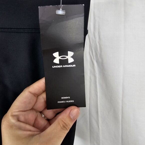 Under Armour Compression Mid Rise Shorty Women's Size Medium Blk Athletic Shorts - Picture 3 of 6